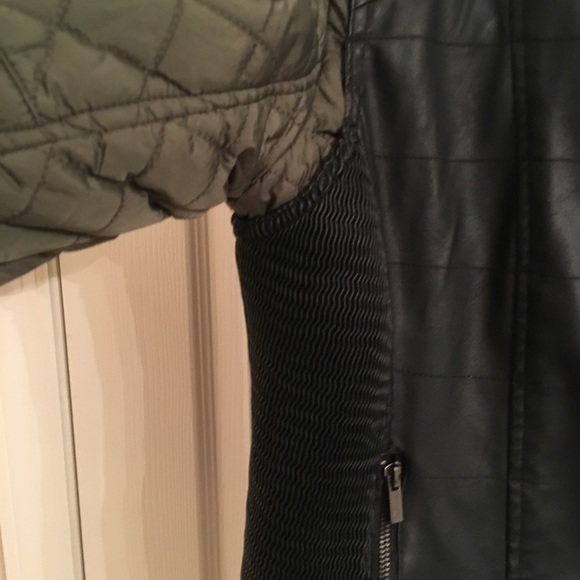 Jacket Dollhouse faux Leather puffer sleeves black - Picture 4 of 5